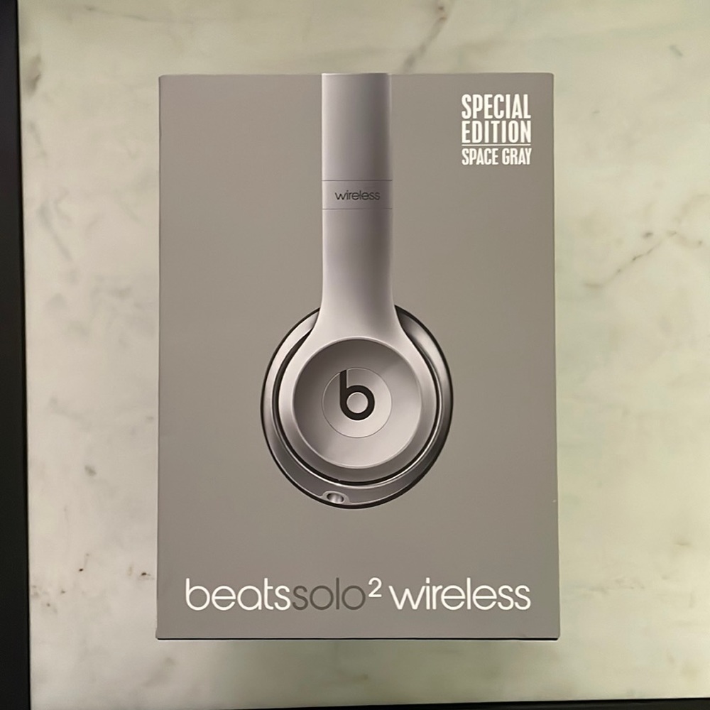 Beats solo2 wireless special edition Space Gray